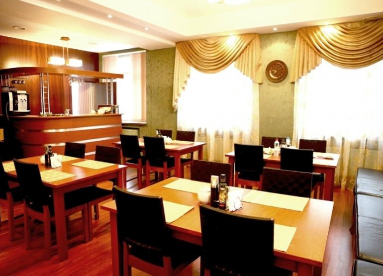 Южный Порт: Вид столовой или кафе